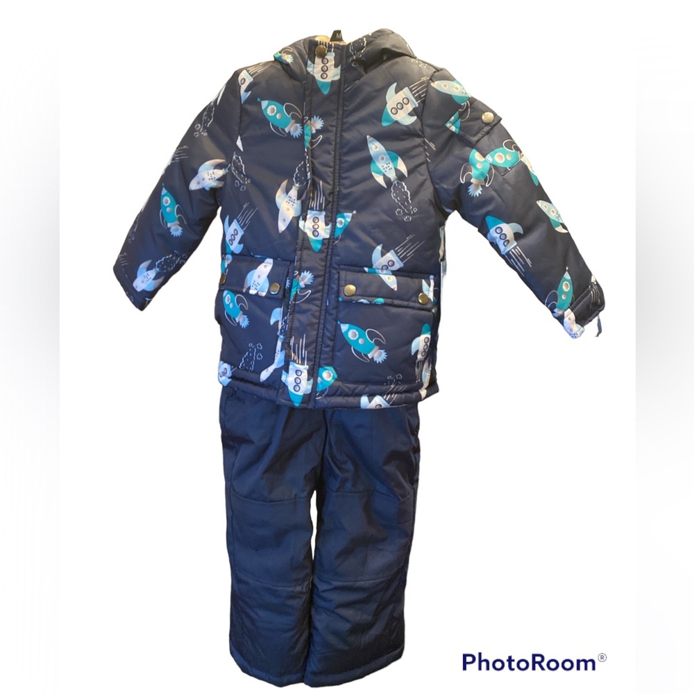 Wippette Snow Suit Size 4 Space Design